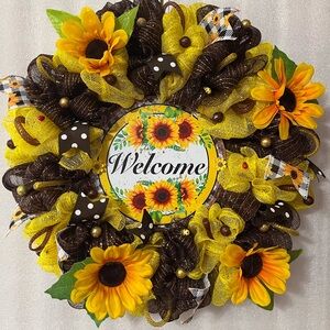 Sunflower Welcome Wreath - Yellow and Brown